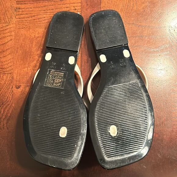 Jeffrey Campbell Cream & Black Jelly Flip Flop Sandals(Size 9) - Picture 6 of 8